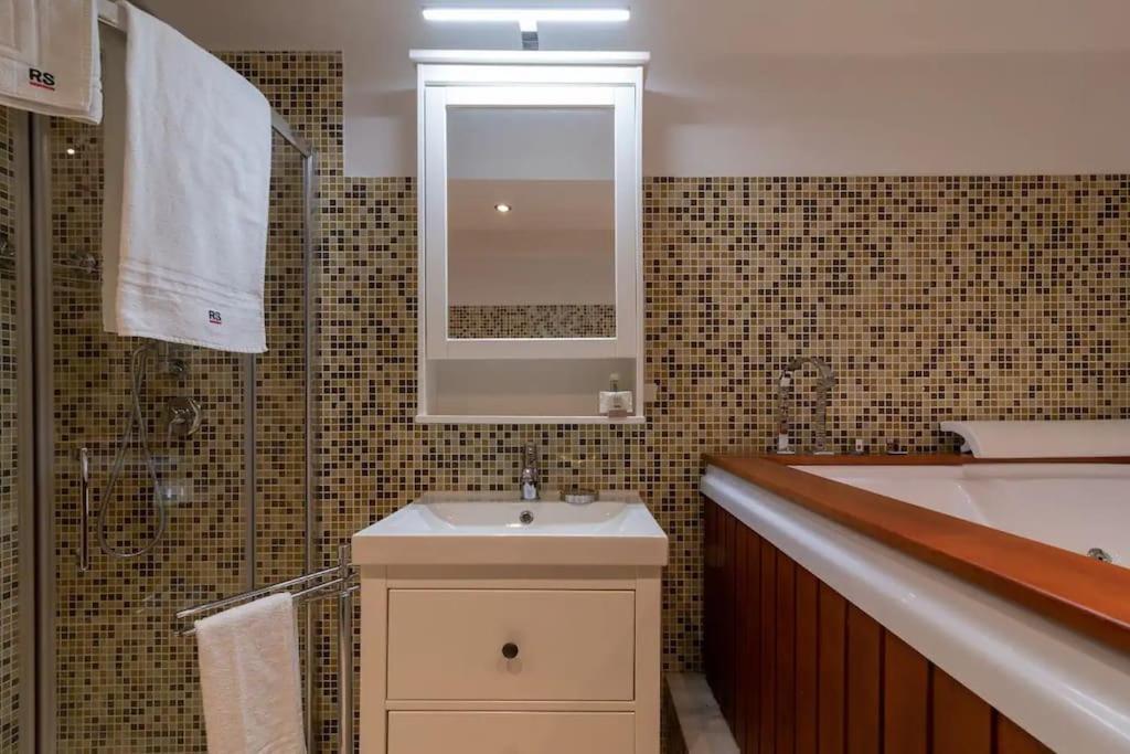 Moscova - Garibaldi Lusso, Sauna E Idromassaggio Milán Exteriér fotografie